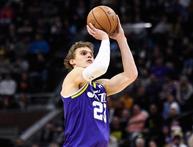 华体会官网下载-安吉疯狂报价吓傻勇士 库里联手马卡终是黄粱一梦