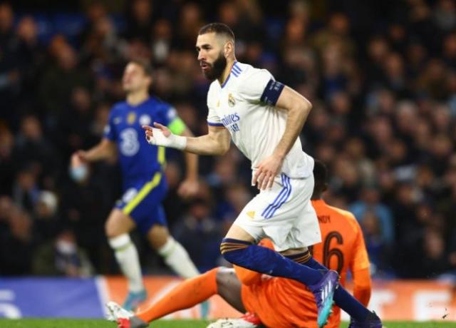 华体会官网下载-【600字】世一锋争夺战：本泽马or莱万？