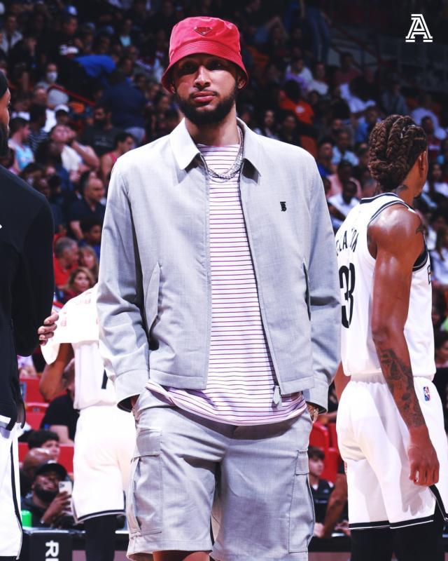 华体会官网入口-西蒙斯无缘附加赛 本赛季复出可能性微乎其微