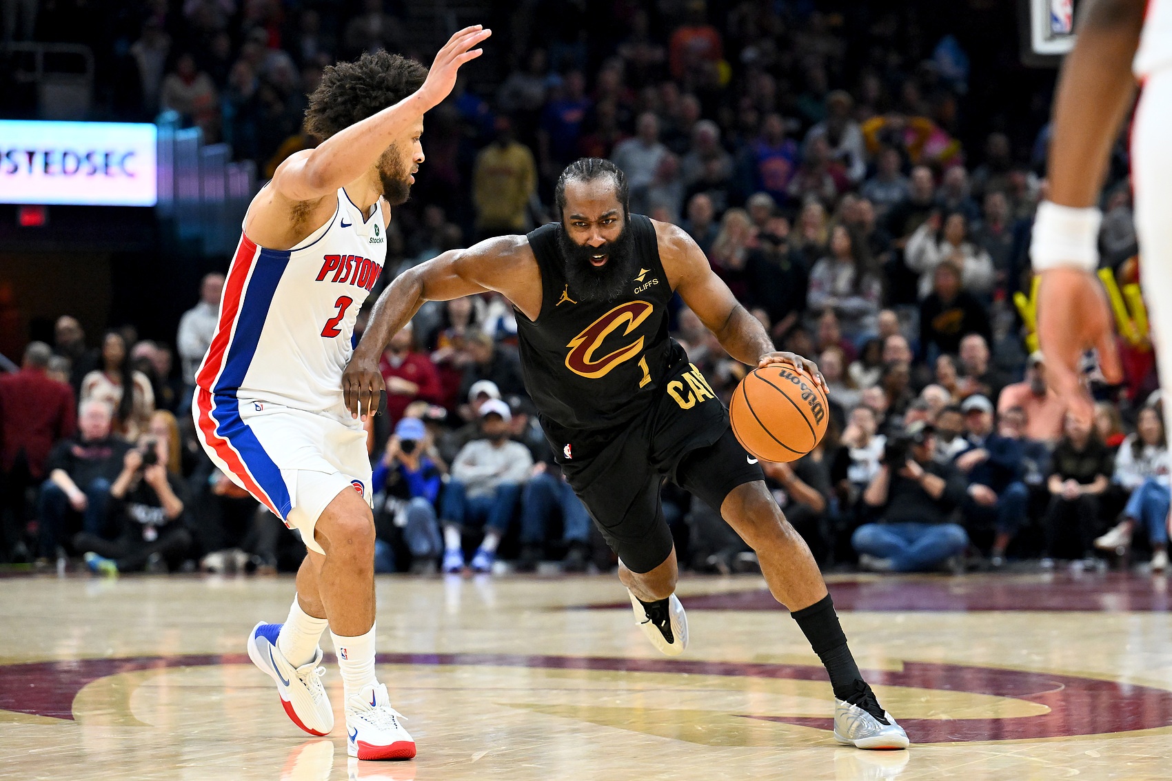 华体会官网下载-分析师：人们不会记住哈登的MVP 只会记住他季后赛关键时刻掉链子